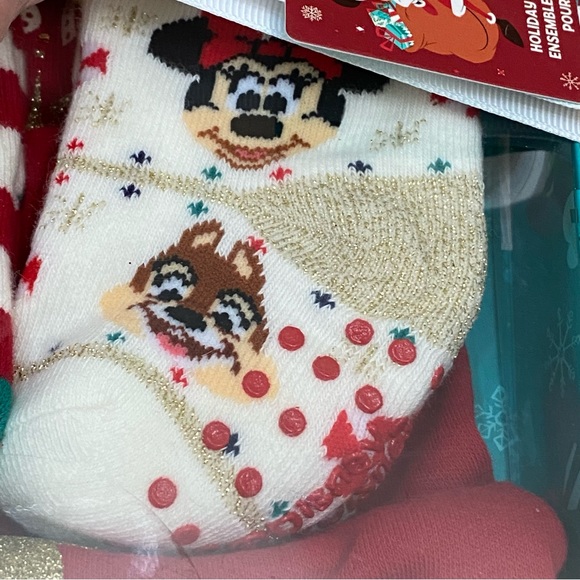 NEW Disney Holiday Accessory Set Baby 0-6 Months Diaper Cover Beanie Socks - Picture 8 of 8